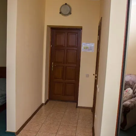 Liliana Hotel