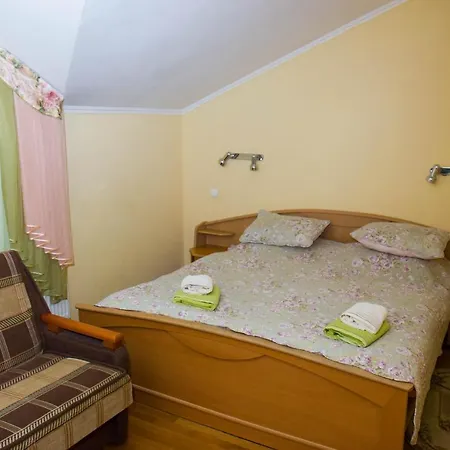 Liliana Hotel *